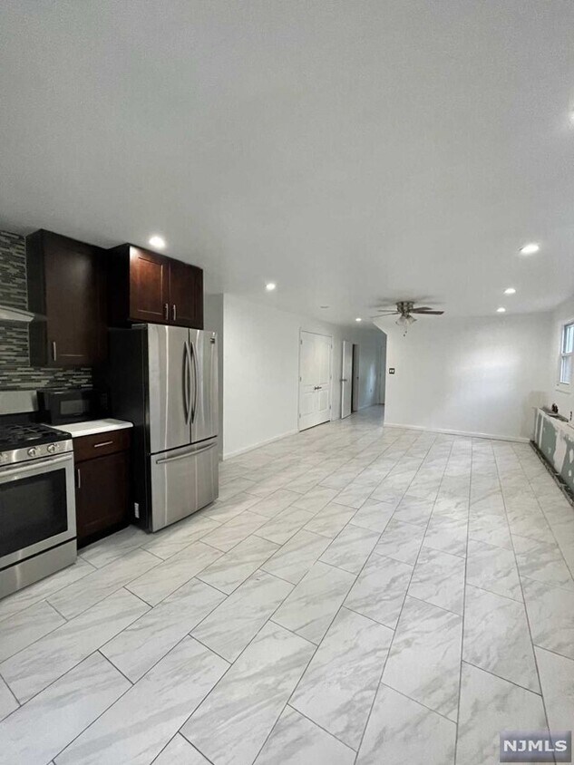 143 S Forest Dr, Teaneck, NJ 07666 Townhome Rentals in Teaneck NJ