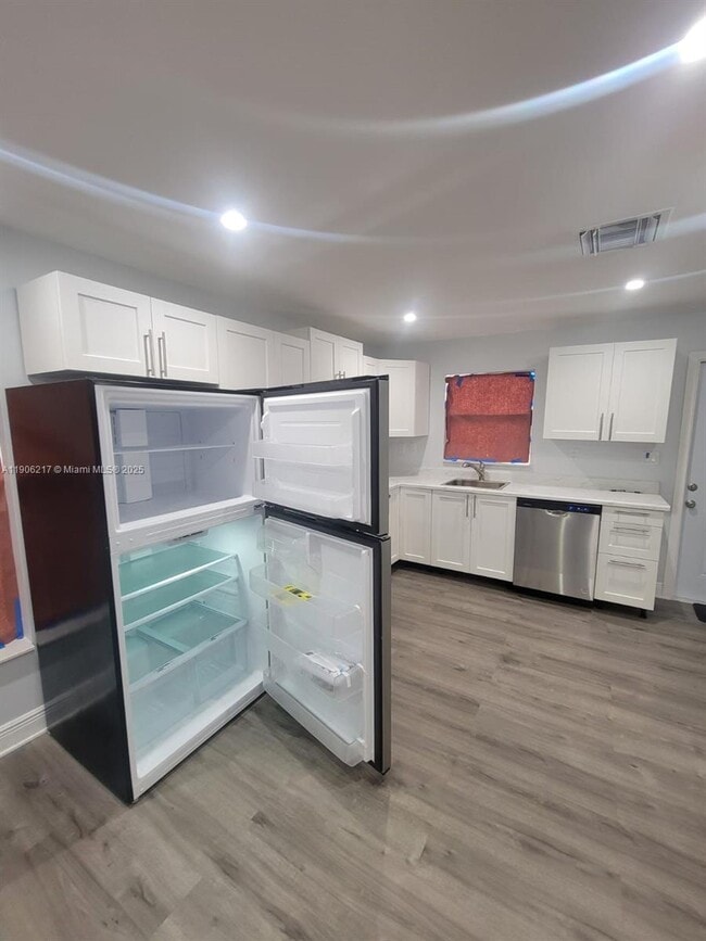 Foto del edificio - 1809 NW 8th Pl