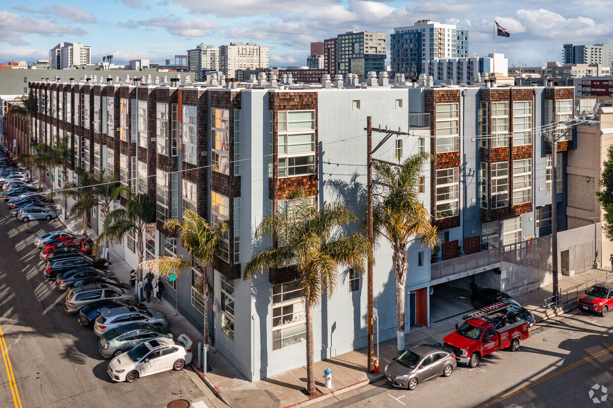 Primary Photo - City Lofts Apartments