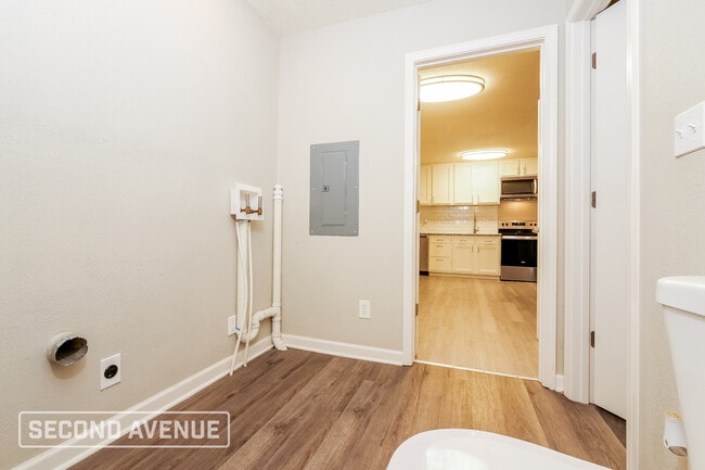 Building Photo - 401 Lacy Ln