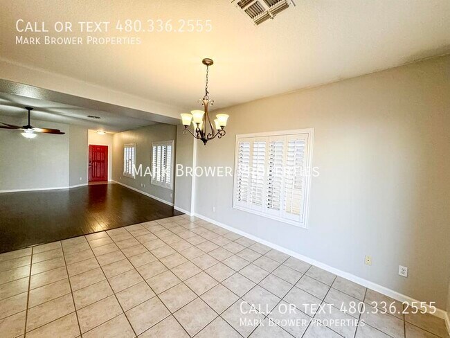Building Photo - 716 E Horizon Heights Dr