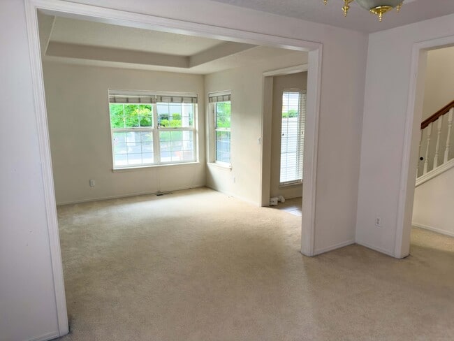Building Photo - 4630 NW White Mountain Terrace