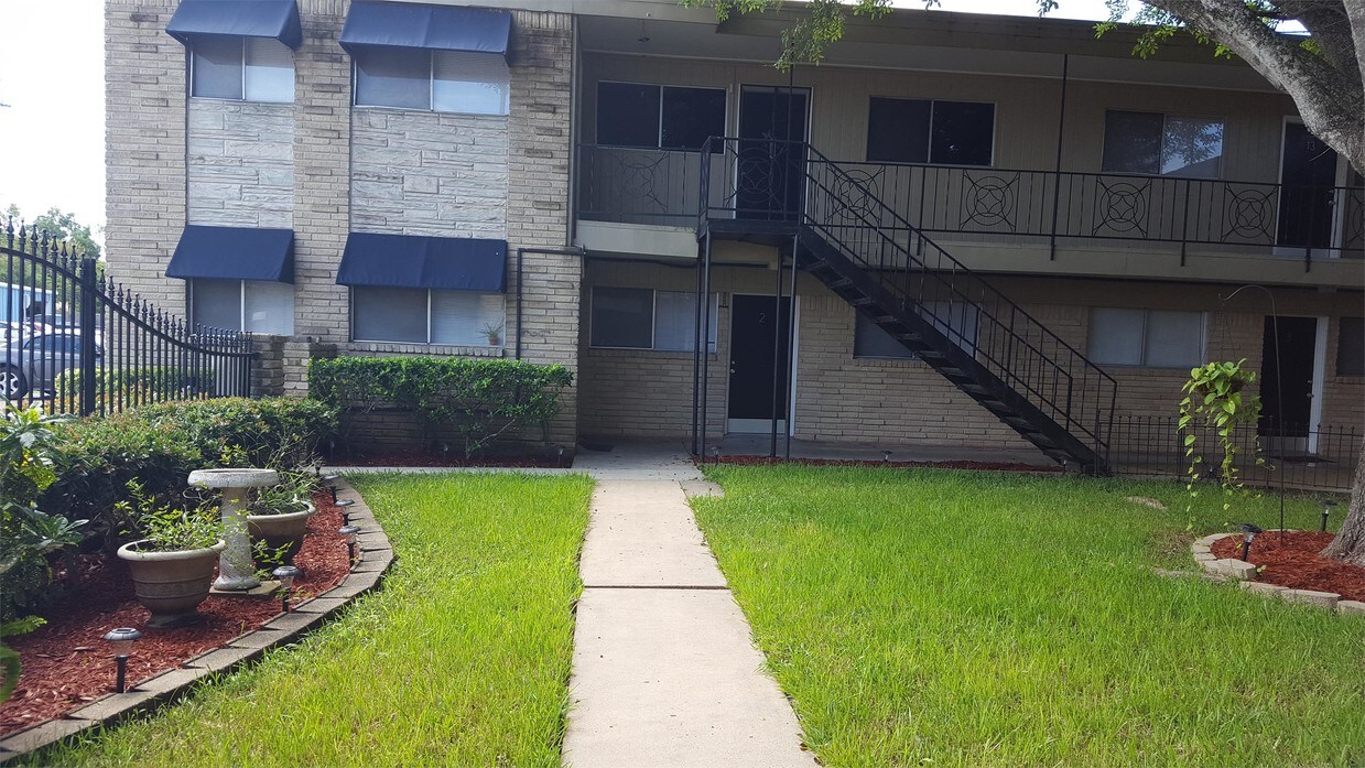 Building Photo - 105 N Rockisland St