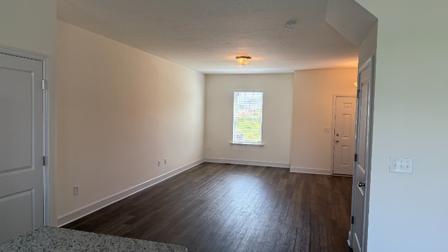 Building Photo - 3615 Fieldstone Dr