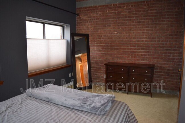 Foto del edificio - 120 W Washington St