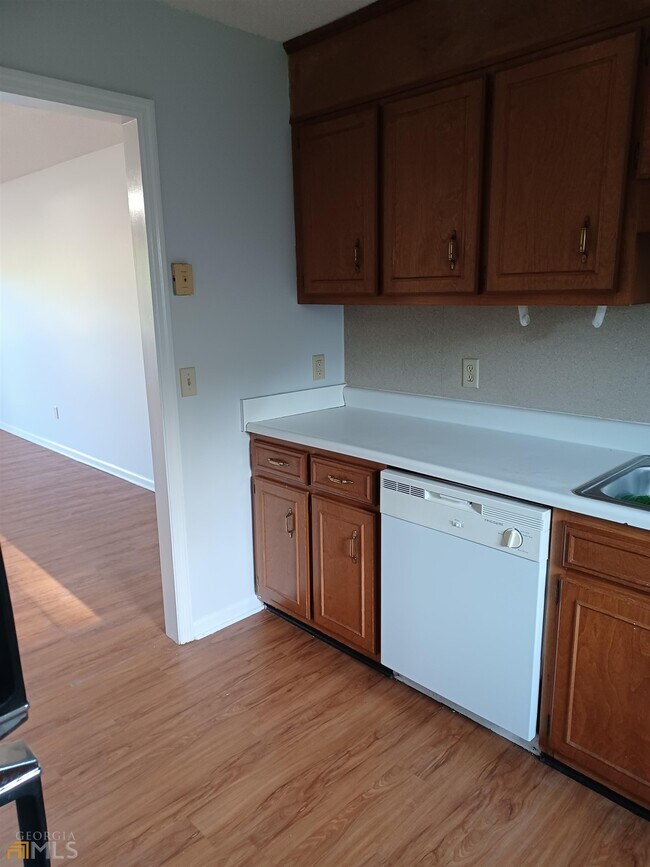 Building Photo - 613 Yorktown Pl