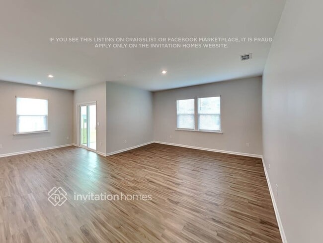 Building Photo - 2061 Blue Sky Ave