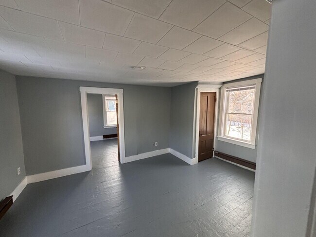 Foto del edificio - 1BR/1BA Apartment – Prime Location Near Downtown Bath!