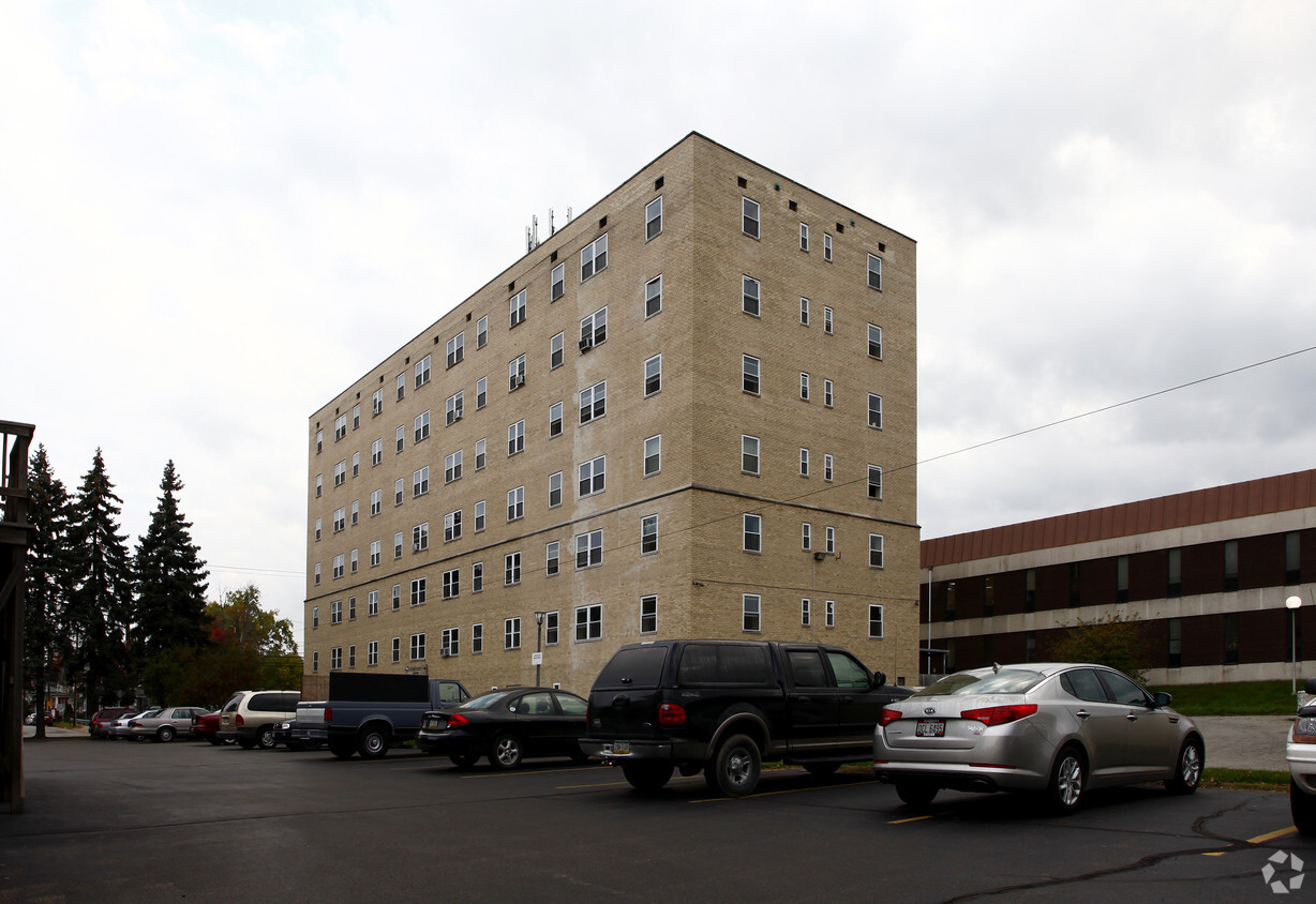 State Towers - State Towers Apartments