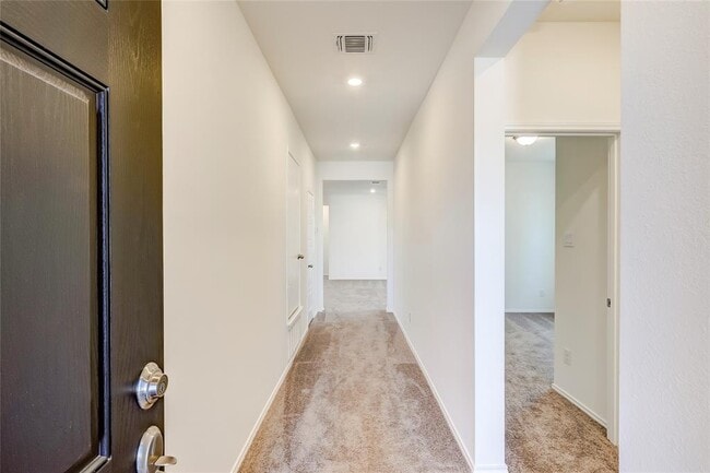 Building Photo - 1508 Carriageway Dr