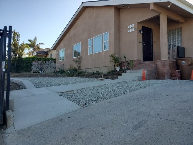 Building Photo - 11111 S Mariposa Ave