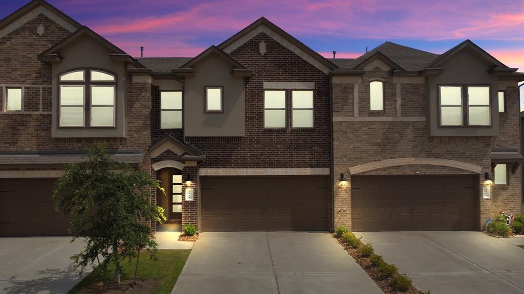 3804 Lancer Cir, Pearland, TX 77581 Condo for Rent in Pearland, TX