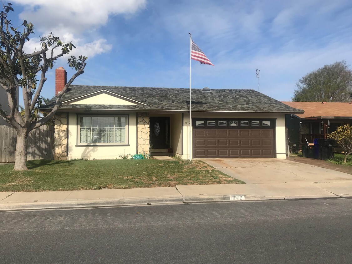 Primary Photo - 1642 Leon Ave