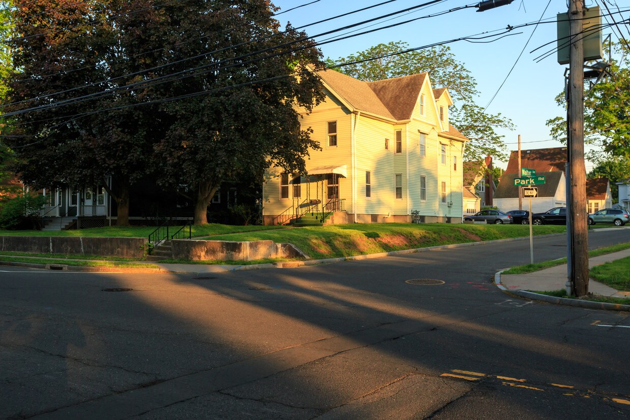 Primary Photo - 377 Park Rd