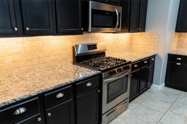 Foto del edificio - 2703 Osprey Ln