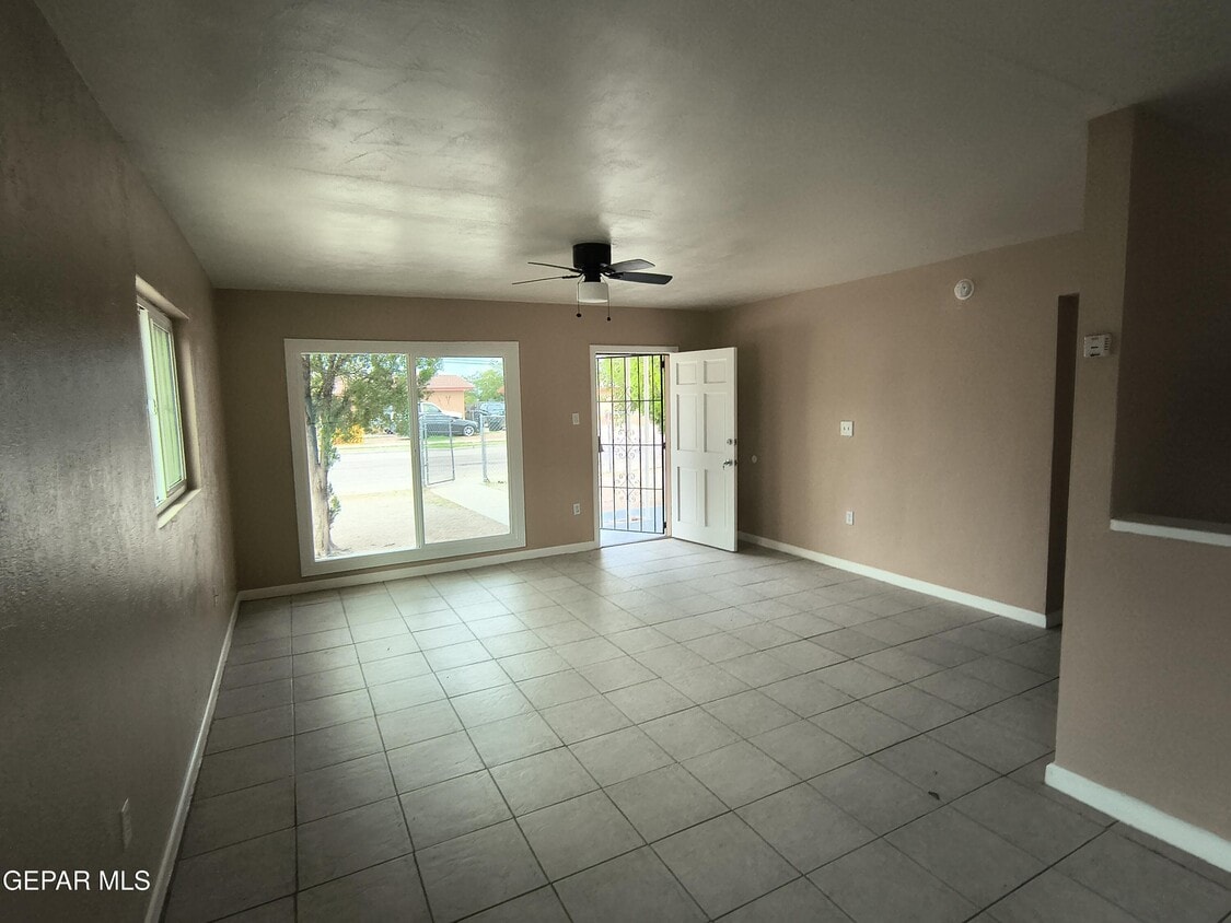 Foto principal - 4918 Guadalupe Dr