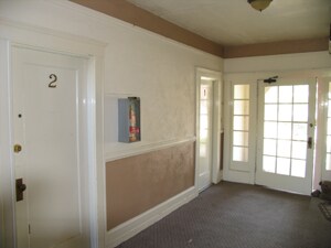 Interior - 1804 Spring St