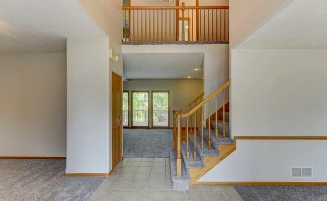 Foto del edificio - 701 Fleetwood Drive, Papillion, NE, 68133