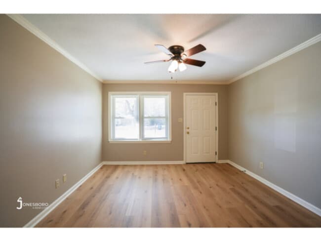 Foto del edificio - 1616 Shady Grove Rd