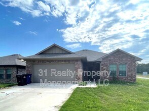 Building Photo - 700 E Bullock St