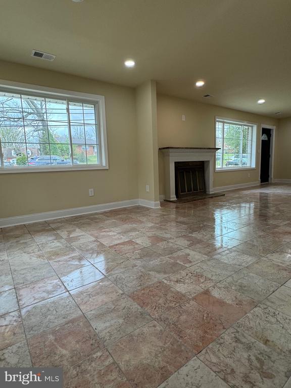 Foto principal - 10111 Riggs Rd