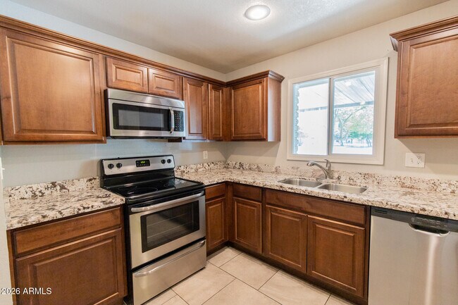 Foto del edificio - 1620 S Hardy Dr