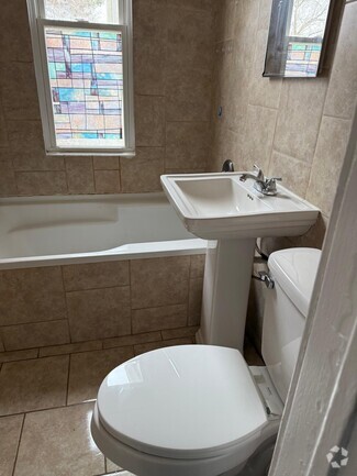 Building Photo - 528 Saint Anthony St