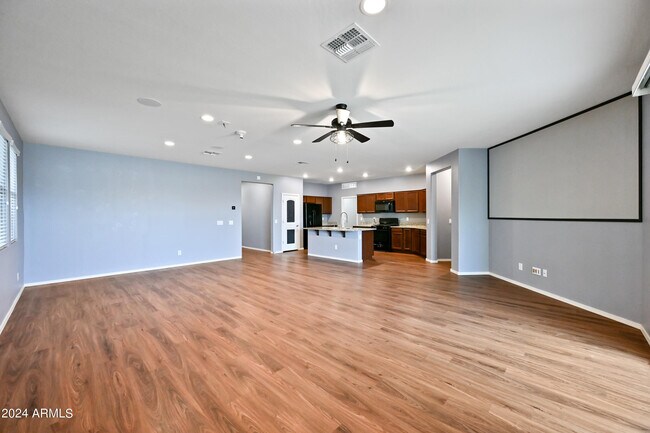 Foto del edificio - 3844 E Liberty Ln