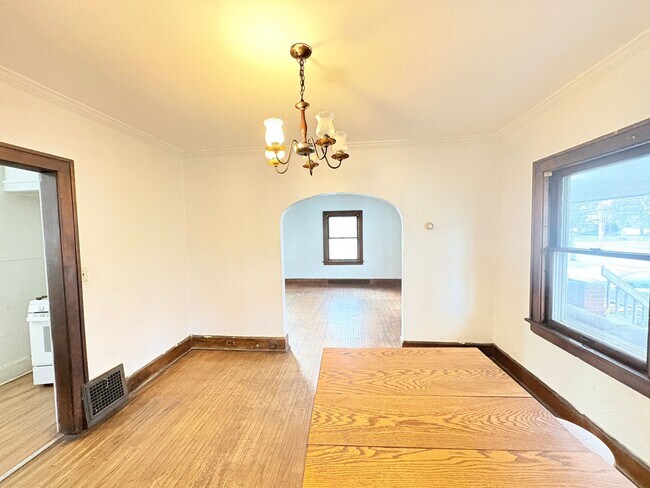 Foto del edificio - 1907 Oakwood Ave