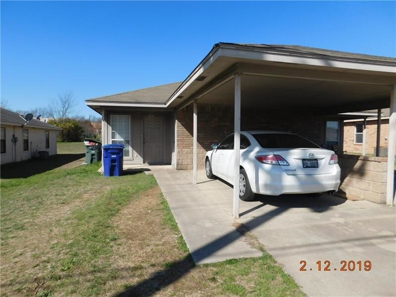Primary Photo - 1814 S FM 116