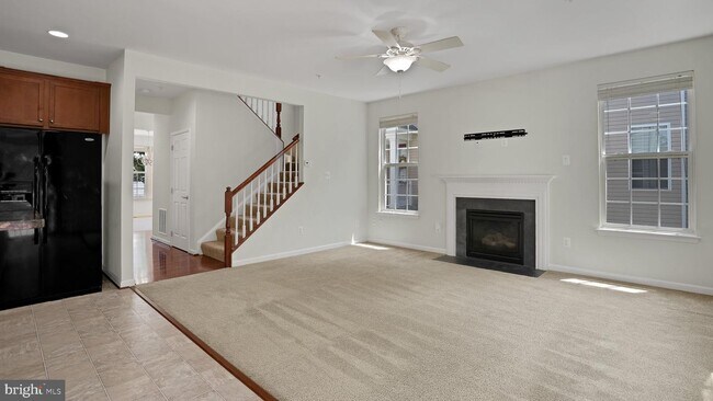 Building Photo - 43625 Evening Primrose Ct