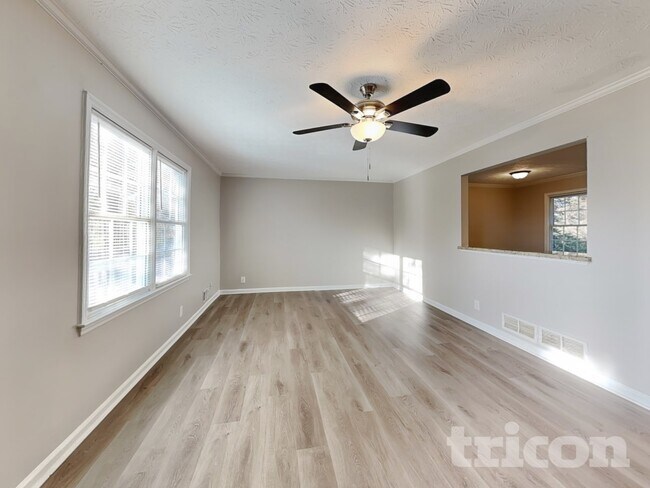 Foto del edificio - 2092 Brooks Rd SE