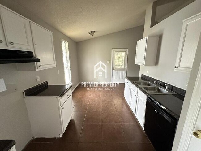 Building Photo - 5743 French Market Cir S