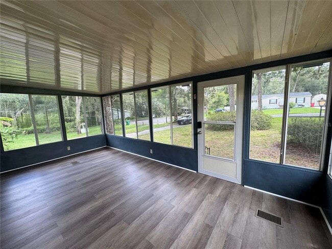 Building Photo - 8210 S Cove Point
