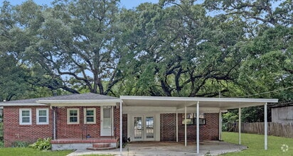 Building Photo - 635 Colbert Ave