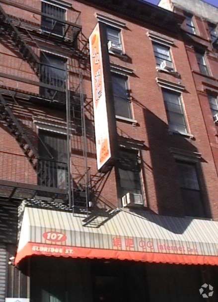 Building Photo - 105-107 Eldridge St