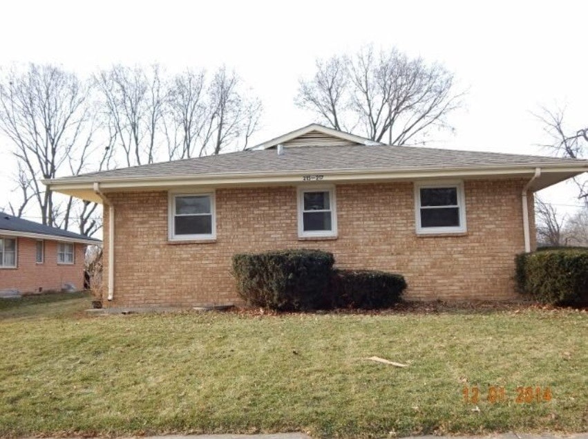 Primary Photo - 215 Rebecca Rd