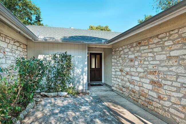 Building Photo - 3114 Honey Tree Ln