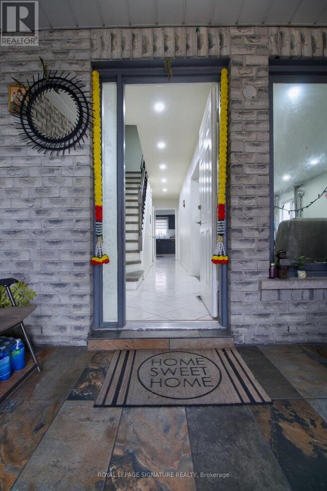 Building Photo - 5125 Salishan Cir