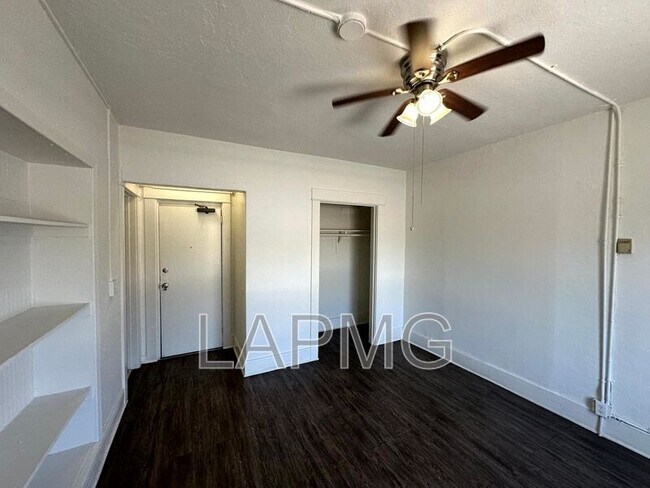 Building Photo - 2913 Flower St