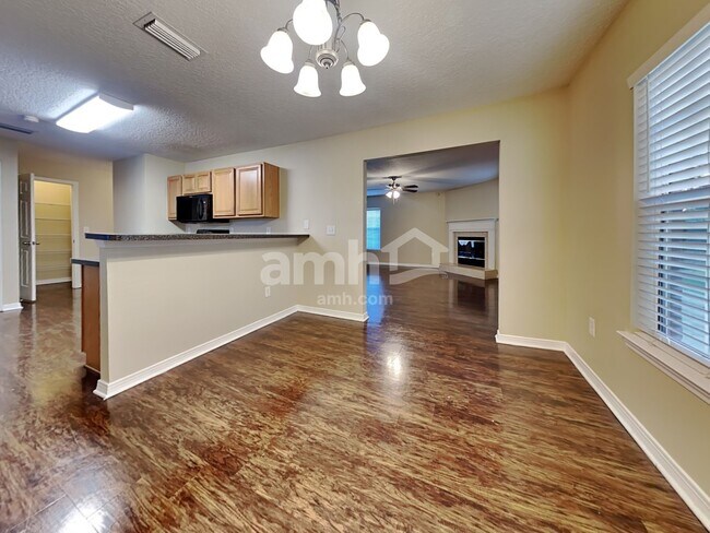 Foto del edificio - 7652 Vandalay Dr