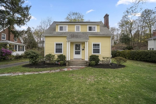 Building Photo - 5 Greenlawn Ave