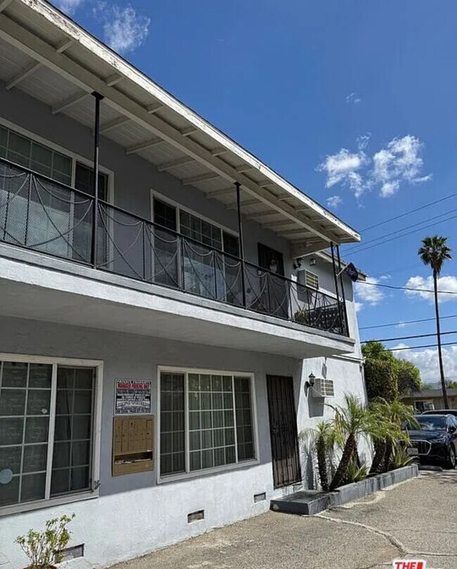Foto del edificio - 6711 Fulton Ave