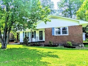Building Photo - 2614 Tryon Dr