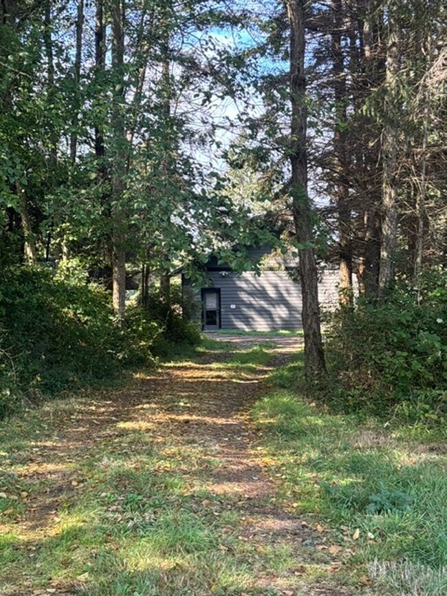 193 Montrose Place