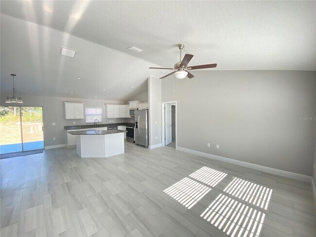 Building Photo - 2649 SW 152nd Ln