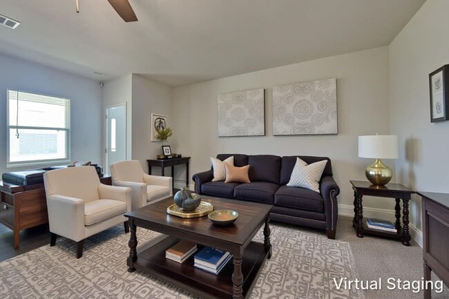 Foto del edificio - 1044 Banyon Tree Ln