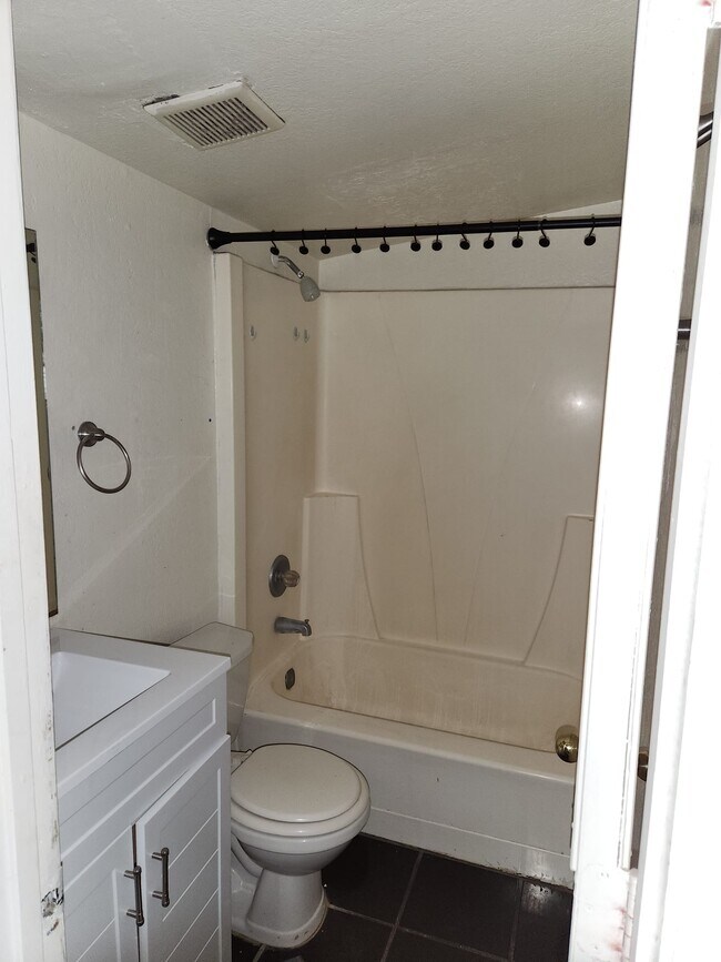 Newly Remodeled Bathroom - 636 N Western Ave