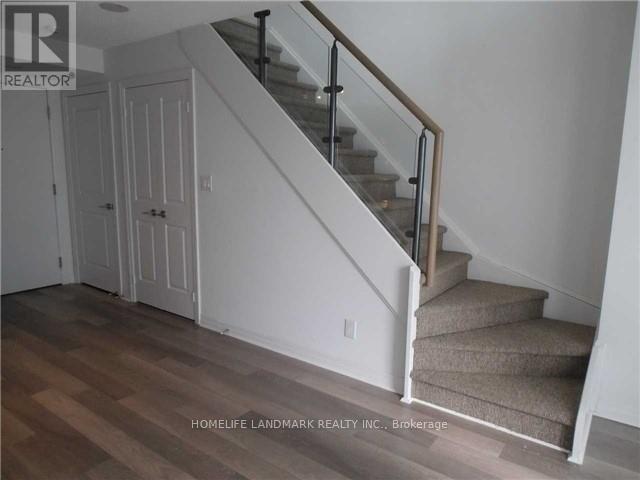 Photo du bâtiment - 2015-2015 Sheppard Ave E
