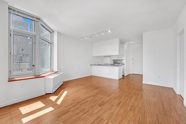 Building Photo - 1 bedroom in New York NY 10065